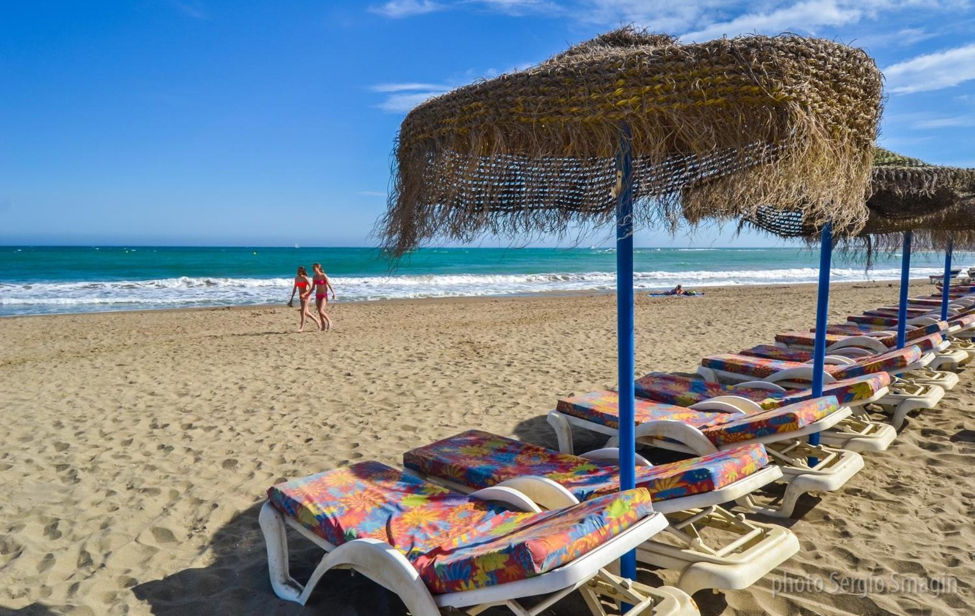 Benalbeach 1010 - Vista Al Mar - Piscina Todo El Ano - Primera Linea De Playa Benalmádena Esterno foto