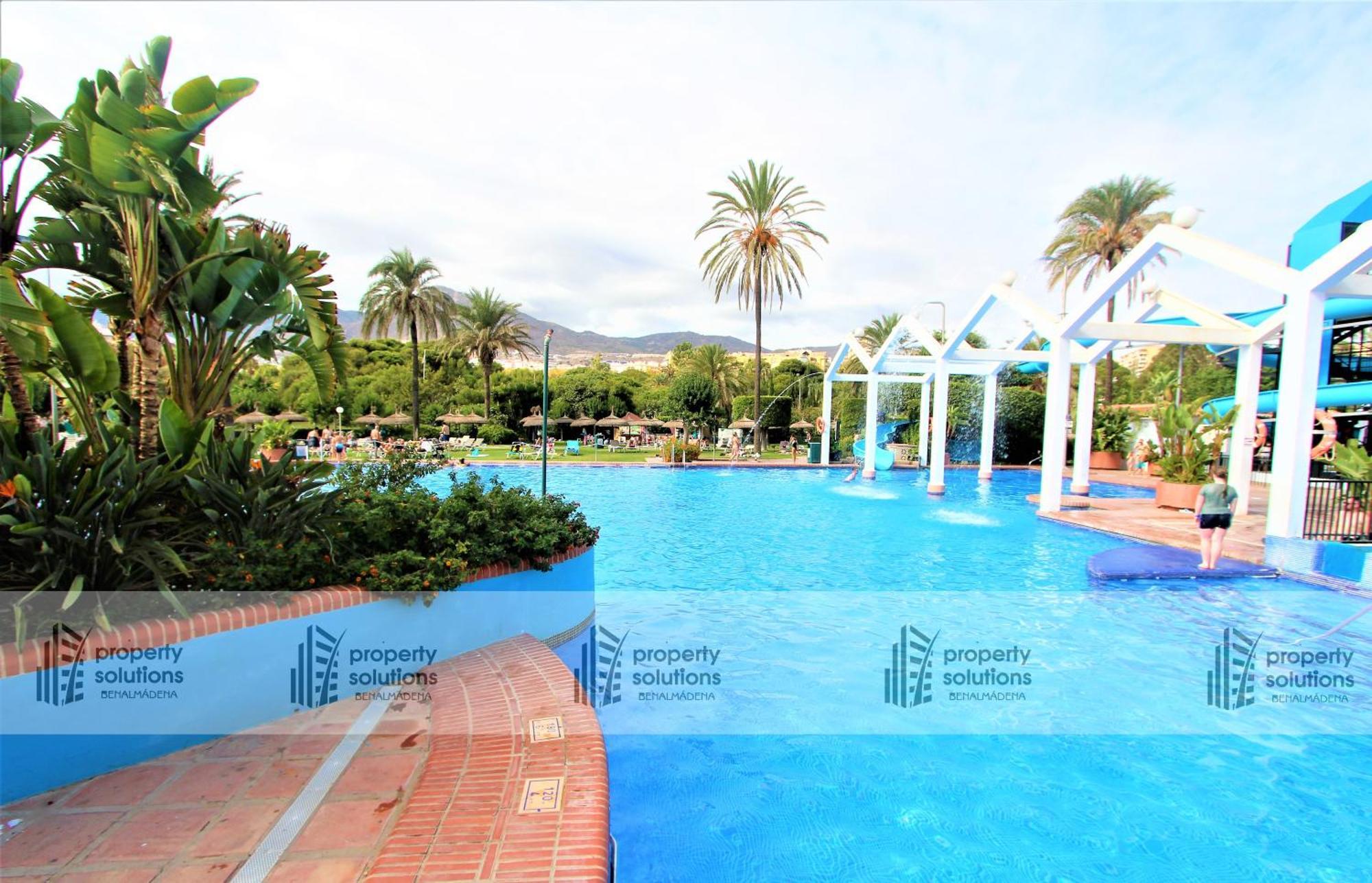 Benalbeach 1010 - Vista Al Mar - Piscina Todo El Ano - Primera Linea De Playa Benalmádena Esterno foto